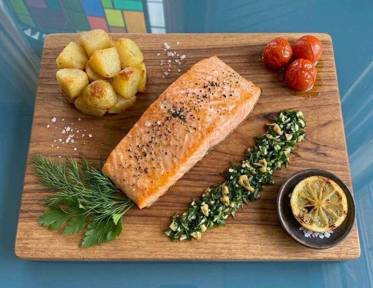 Salmón al Horno Jugoso con Limón y Hierbas