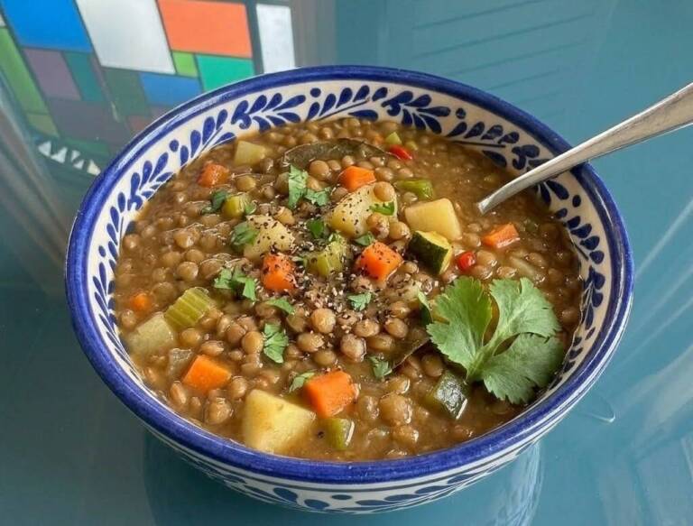 Lentejas Caseras con verduras y un caldo espeso